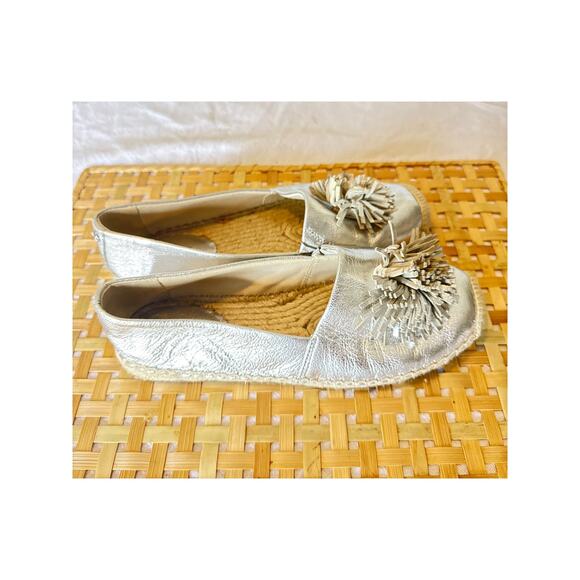 Michael Kors Women’s Metallic Gold Espadrille Loafers Size 6.5 - Picture 4 of 6